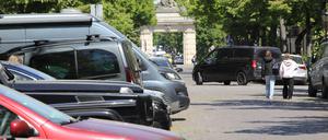 Die meist völlig zugeparkte Lindenstraße wird kurzzeitig autofrei.