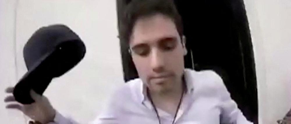 Archivbild: Ovidio Guzman, Sohn des Drogenbosses El Chapo, wird kurzzeitig von mexikanischen Militärpolizisten in einer Wohnanlage in der Nähe des Zentrums von Culiacan im mexikanischen Bundesstaat Sinaloa festgenommen (17. Oktober 2019).
