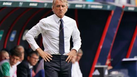 Der ehemalige italienische Nationaltrainer Roberto Mancini prägte als Spieler die erfolgreiche Ära von Sampdoria Genua maßgeblich mit. Jetzt steigt der Verein in die 3. Liga ab.