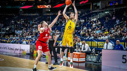 Malte Delow traf gegen den MBC vier Würfe aus der Distanz und war mit 18 Punkten Topscorer von Alba.