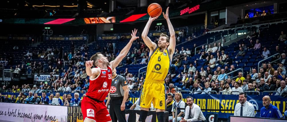 Malte Delow traf gegen den MBC vier Würfe aus der Distanz und war mit 18 Punkten Topscorer von Alba.