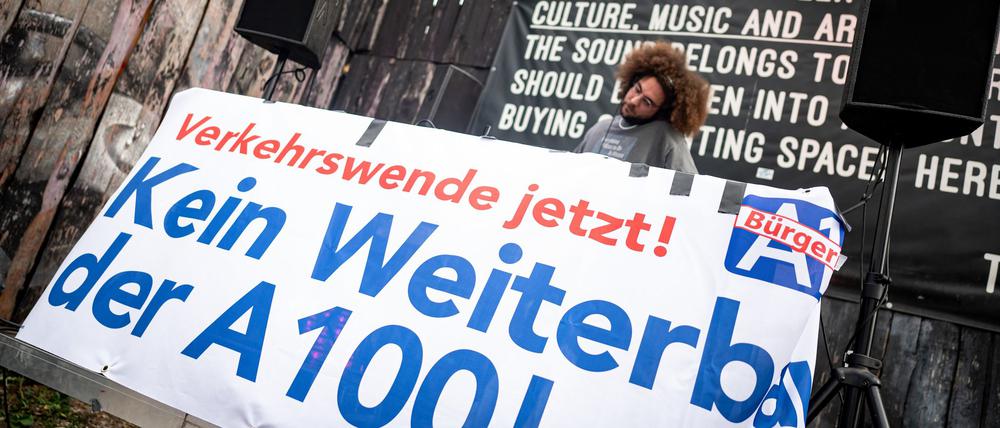 Immer wieder kam es in den vergangenen Jahren zu Protesten gegen den Ausbau der A100. (Archivbild)