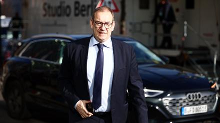 Als neuer Wehrbeauftragter folgt der 56-jährige Henning Otte (CDU) auf Eva Högl (SPD).