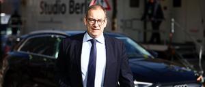 Als neuer Wehrbeauftragter folgt der 56-jährige Henning Otte (CDU) auf Eva Högl (SPD).