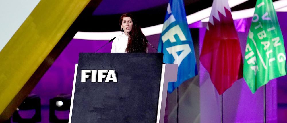 Lise Klaveness - hier bei einem FIFA-Kongress in Doha - äußerst sich immer wieder kritisch über Infantino.