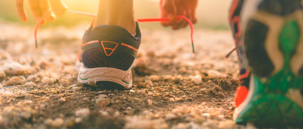 Schuhe an und los – das empfehlen fast alle Mediziner.