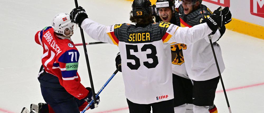 Für die deutsche Eishockey-Nationalmannschaft beginnt die WM mit dem Spiel gegen die Schweiz erst so richtig.