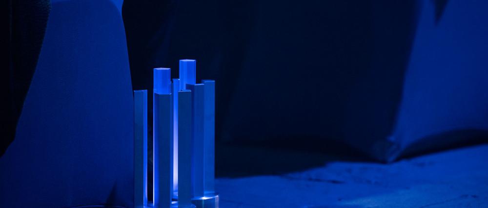 Zwei der begehrten Trophäen beim Deutschen Computerspielpreis. (Archivbild)