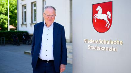 Niedersachsens langjähriger Ministerpräsident Stephan Weil hat für kommende Woche seinen Rücktritt eingereicht.