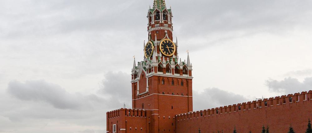Die berüchtigte russische Hackergruppe Fancy Bear hat gezielt Rüstungsfirmen angegriffen, die Waffen an die Ukraine liefern. 