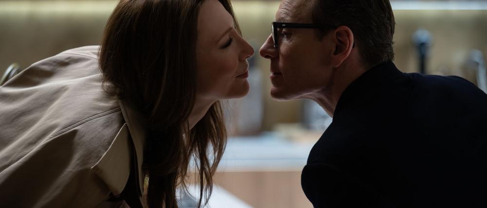 Cate Blanchett als Kathryn St. Jean und Michael Fassbender als George Woodhouse in einer Szene des Films „Black Bag“.