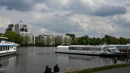 Nach sonnigen Tagen bestimmen heute Wolken, Schauer und Wind das Wetter in der Hauptstadtregion.