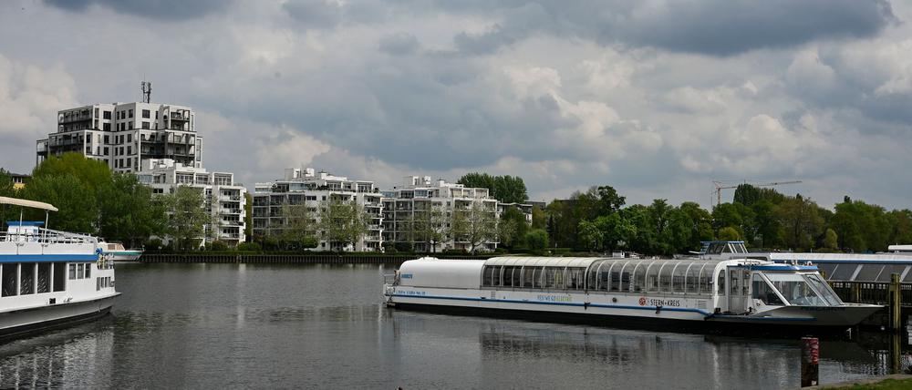 Nach sonnigen Tagen bestimmen heute Wolken, Schauer und Wind das Wetter in der Hauptstadtregion.