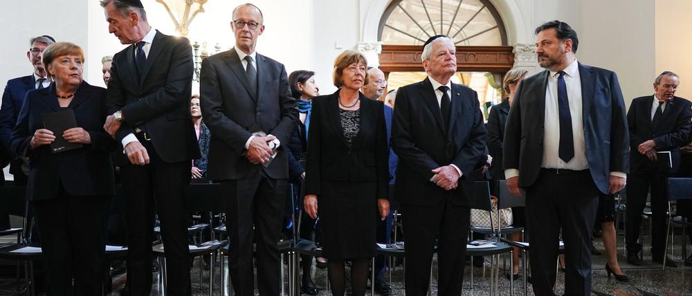 Zur Beisetzung von Margot Friedländer kamen zahlreiche prominente Gäste.