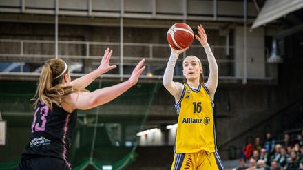 Lilli Schultze gehört bei Alba zu den größten Talenten und hat schon bei den Profis in der DBBL gespielt.