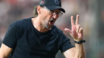 Noch drei Spiele will Trainer Claus-Dieter Wollitz in dieser Saison bestreitet.