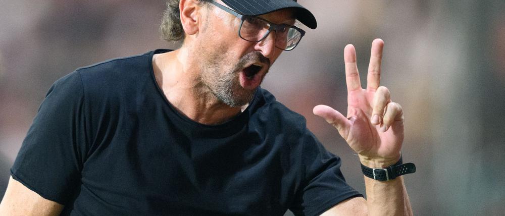 Noch drei Spiele will Trainer Claus-Dieter Wollitz in dieser Saison bestreitet.