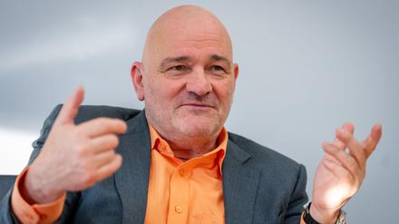 Finanzminister Crumbach sieht mit Blick auf die Steuerschätzung keinen weiteren Spielraum für den Haushaltsentwurf. (Archiv)