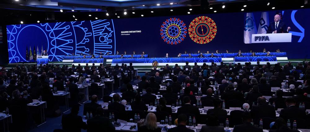 Beim FIFA-Kongress sorgt das Verhalten von FIFA-Chef Infantino für Kritik.