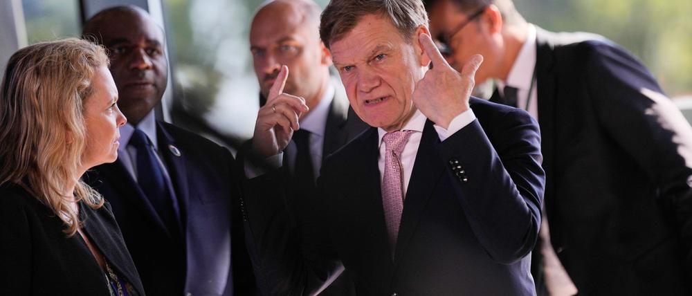 Außenminister Wadephul hat nicht nur die Opposition überrascht.