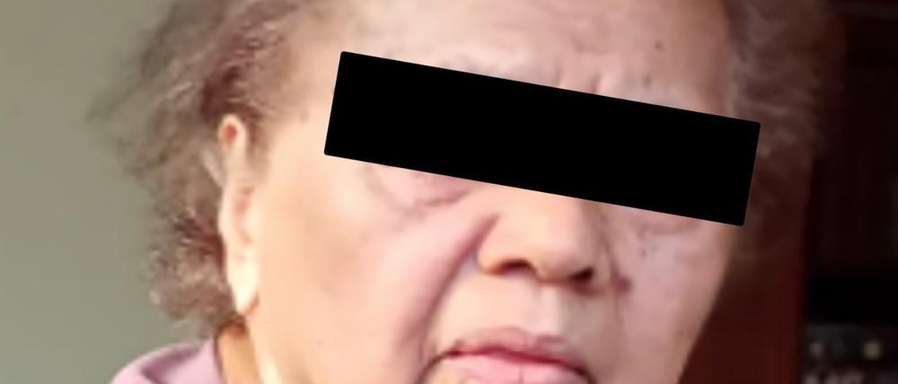 14.05.2025, Mexiko, Chilpancingo: Ex-Richterin Lambertina Galeana mit einem schwarzen Balken über den Augen.