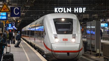 Die Deutsche Bahn war im April besonders unpünktlich unterwegs. (Archivbild)