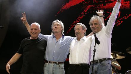 Mit einer neu aufgelegten Version eines legendären Musikfilms hat die britische Rockband Pink Floyd in der letzten Woche die Spitze der deutschen Album-Charts gestürmt. Diese Woche landen sie auf Platz vier. (Archivbild) 
