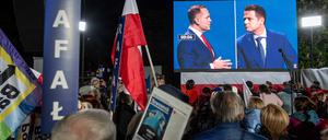 Die Favoriten: der liberale Oberbürgermeister von Warschau, Rafal Trzaskowski, als Kandidat der Regierung und der konservative Historiker Karol Nawrocki, der für die nationalkonservative PiS antritt. 