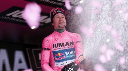 Der Slowene Primoz Roglic hat beim Giro d’Italia das Rosa Trikot des Gesamtführenden übernommen.