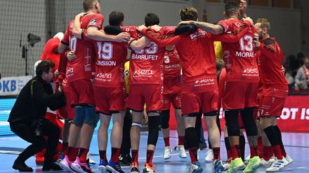 Die MT Melsungen hat das Topspiel in der Handball-Bundesliga bei der TSV Hannover-Burgdorf gewonnen.