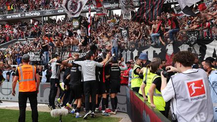 Frankfurt feiert den Champions-League-Einzug.