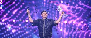 Der Gewinner des Abends: Johannes Pietsch, kurz JJ, gewann den ESC 2025 mit „Wasted Love“.