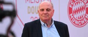 Übte heftige Schelte an den Medien: Bayern Münchens Ehrenpräsident Uli Hoeneß.