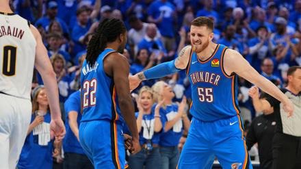 Im entscheidenden siebten Spiel dominierten die Oklahoma City Thunder um Hartenstein die Denver Nuggets.