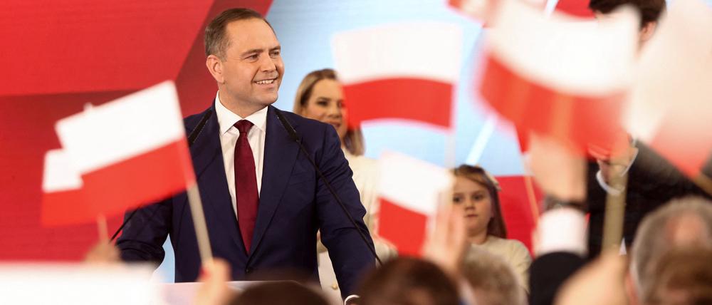 Karol Nawrocki wurde von der PiS ins Rennen geschickt. Mit Stimmen von rechts könnte er neuer Präsident werden.
