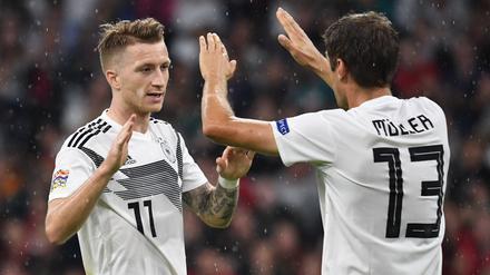 Kennen sich aus der Nationalmannschaft: Marco Reus und Thomas Müller.