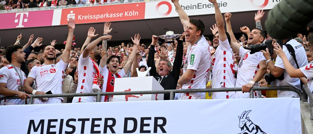 Friedhelm Funkel machte den siebten FC-Aufstieg perfekt