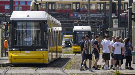 Berliner Schüler können kostenlos mit Bus und Bahn durch die Hauptstadt fahren.
