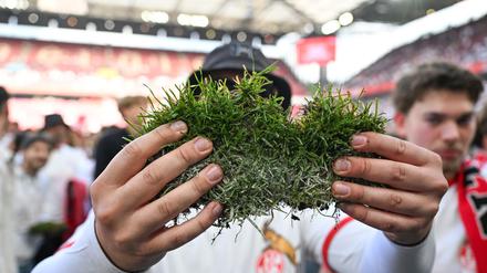 Mit teils humorvoll formulierten Anzeigen versuchen Fans, ein Stück Vereinsgeschichte gewinnbringend zu verkaufen.