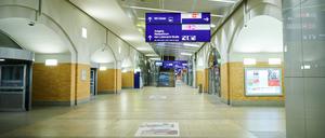 Der Bahnhof Alexanderplatz. 