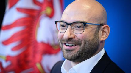 Der designierte Innenminister erhielt bei seiner Vorstellung reichlich Lob für seinen Pragmatismus.