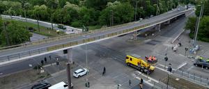 Die Brücke an der Wuhlheide im Ortsteil Oberschöneweide ist bis auf weiteres komplett gesperrt.