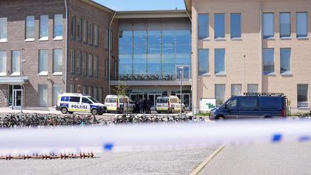 Bei einer Messerstecherei in einer Schule in Finnland wurden mindestens drei Personen verletzt.