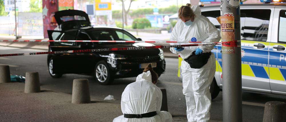 Der Tatverdächtige hatte vor einer Bar mehrere Menschen angegriffen und verletzt. 
