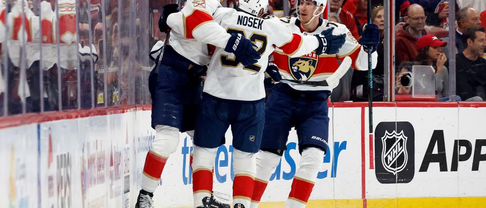 Greer traf einmal, Nosek bereitete zwei Tore vor: Die Panthers hatten zum Auftakt Grund zu Feiern.