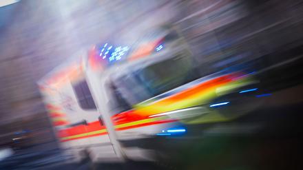 Zum Zustand des beteiligten Autofahrers konnte die Polizei bislang keine Informationen geben. (Symbolbild)