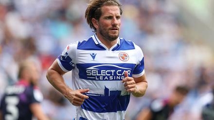 Sam Hutchinson erlitt einen Herzinfarkt - während des Spiels.