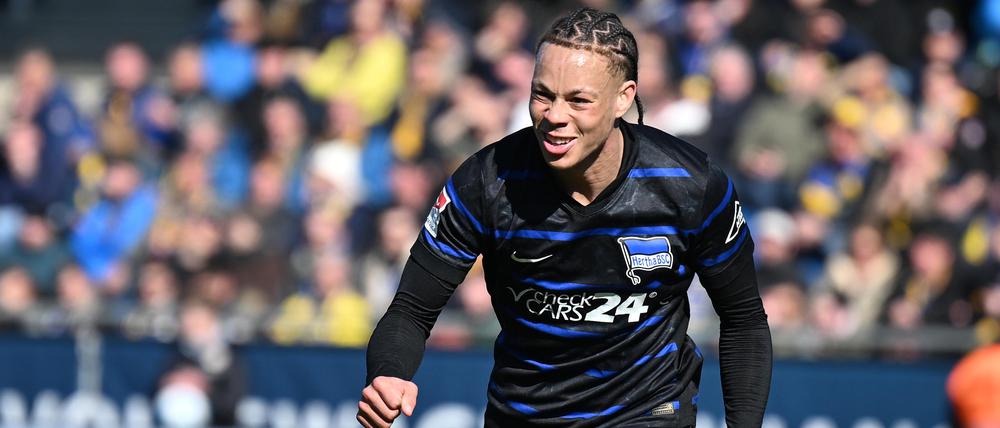 Derry Scherhant spielt zukünftig für den SC Freiburg. 