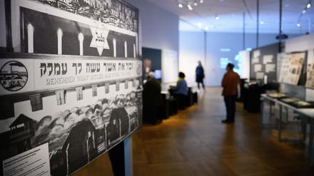 Die Gräuel der NS-Zeit waren schon kurz nach Kriegsende Thema von Ausstellungen.