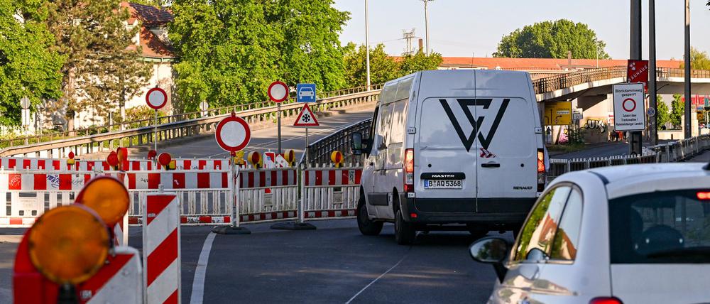 Die Brücke an der Wuhlheide soll abgerissen werden. (Archivfoto)